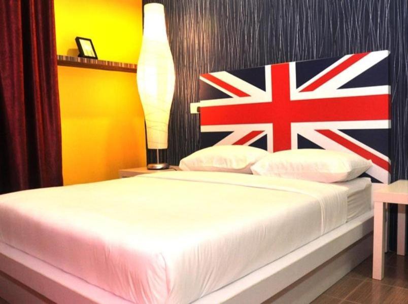 Budget Hotel Evergreen , Hotel 57 Batu Pahat Exteriör bild