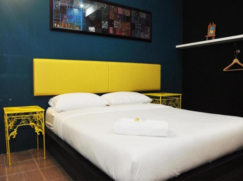 Budget Hotel Evergreen , Hotel 57 Batu Pahat Exteriör bild